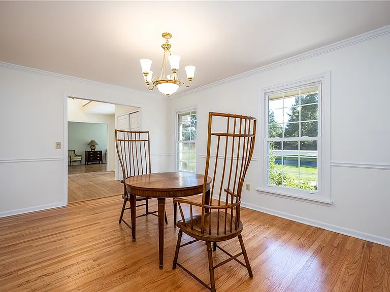 460 Stone Rd — Photo 16