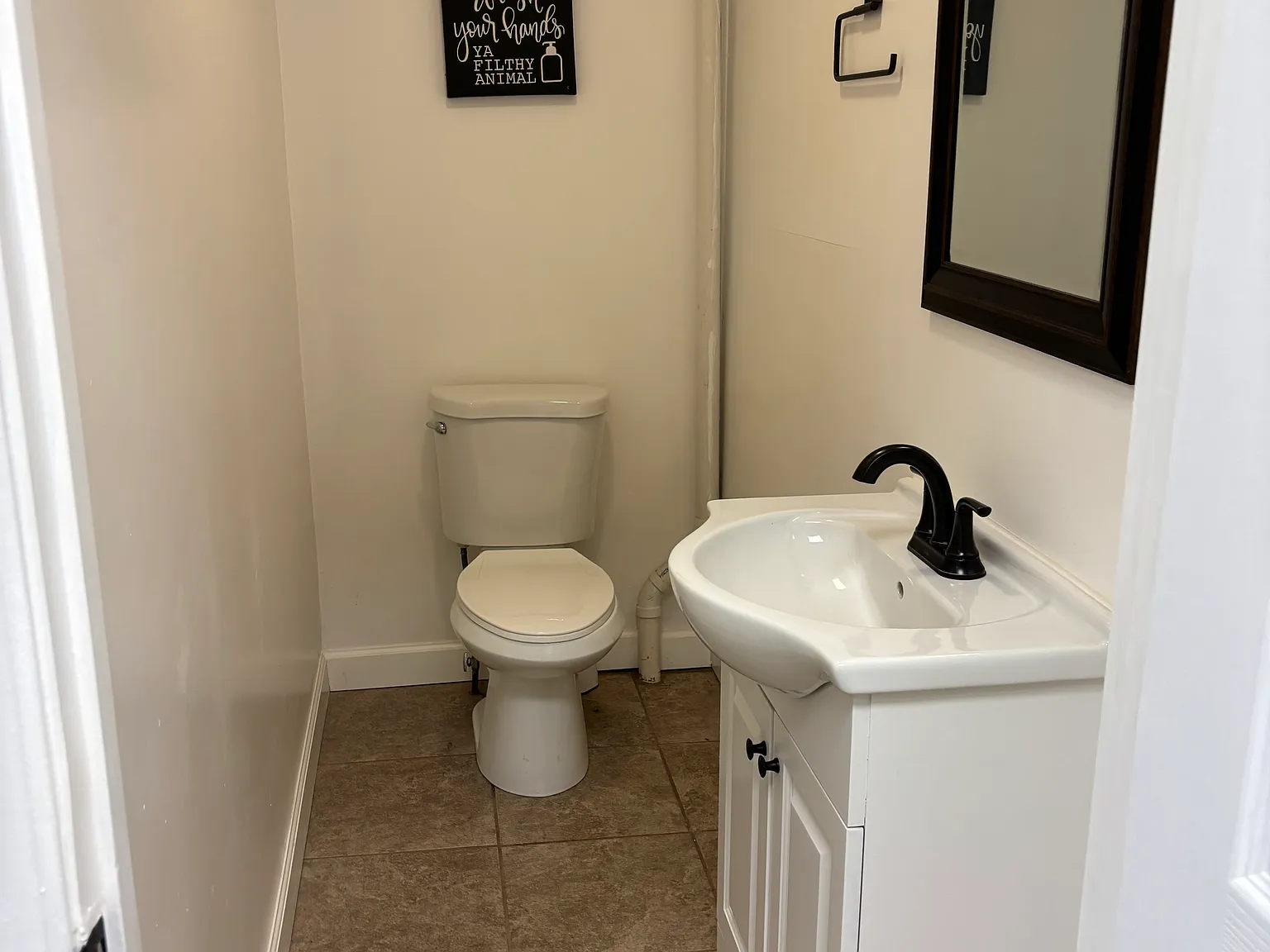 Studio, 1000 sqft, $600 — Photo 2