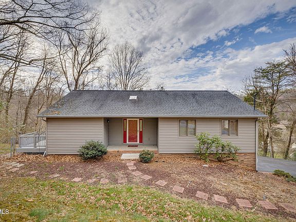 3rd image of 400 Wimberly Pl