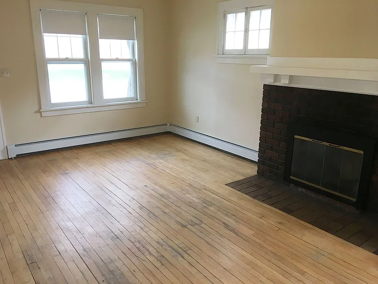 605 E Thomas St — Photo 9