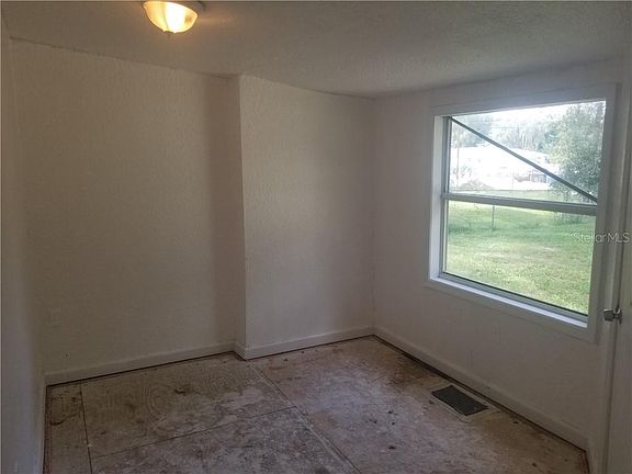 3rd image of 608 S 67th St