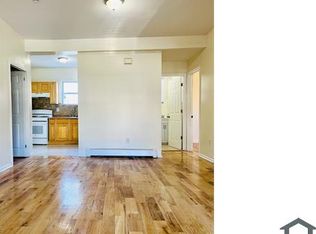 319 Beach 44th St #2, Far Rockaway, NY 11691