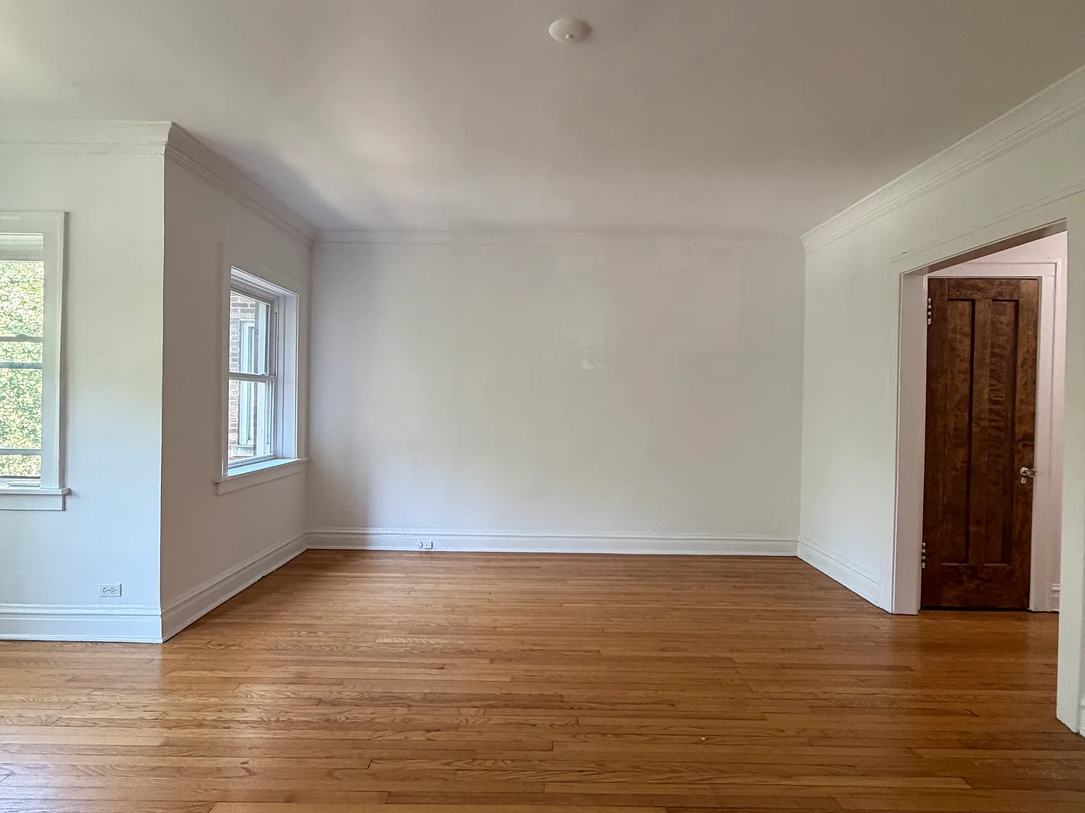 3 bed, 1500 sqft, $2,995 — Photo 3