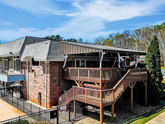 5th image of 444 Holden Dr