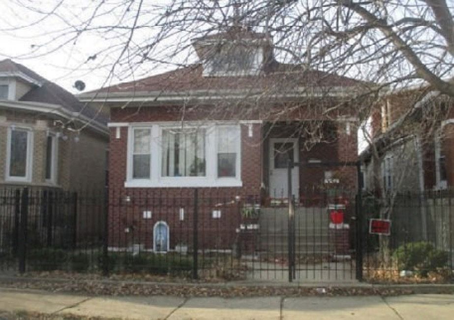 1st image of 6018 S Sacramento Ave