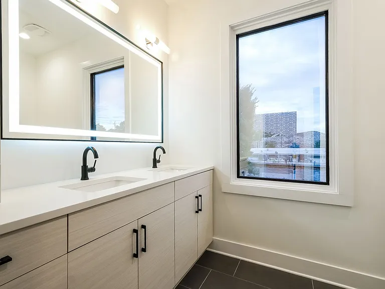 367 Parkway Dr NE #8 — Photo 13