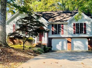 903 Fernwood Rd, Woodstock, GA 30189