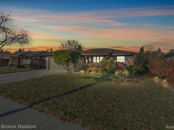 39634 Holiday Dr, Sterling Heights, MI 48313