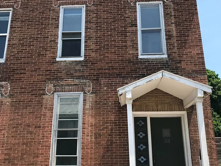 33 S Penn St — Photo 4