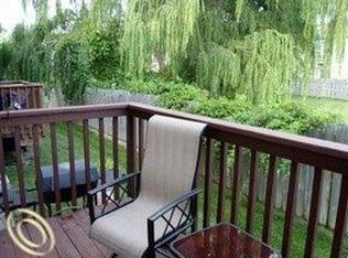 20966 Flora St, Roseville, MI 48066