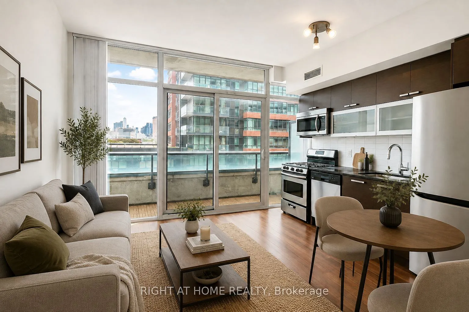 1 bed, $2,000 — Photo 2