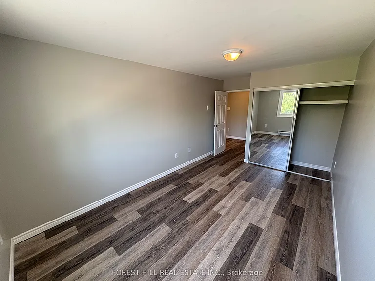 130 King St E #4 — Photo 11