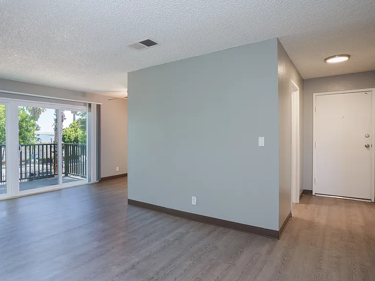Marina Heights — Photo 12