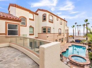 1612 Pacific Coast Hwy, Huntington Beach, CA 92648