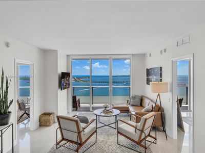 1300 Brickell Bay Dr APT 3503, Miami, FL, 33131