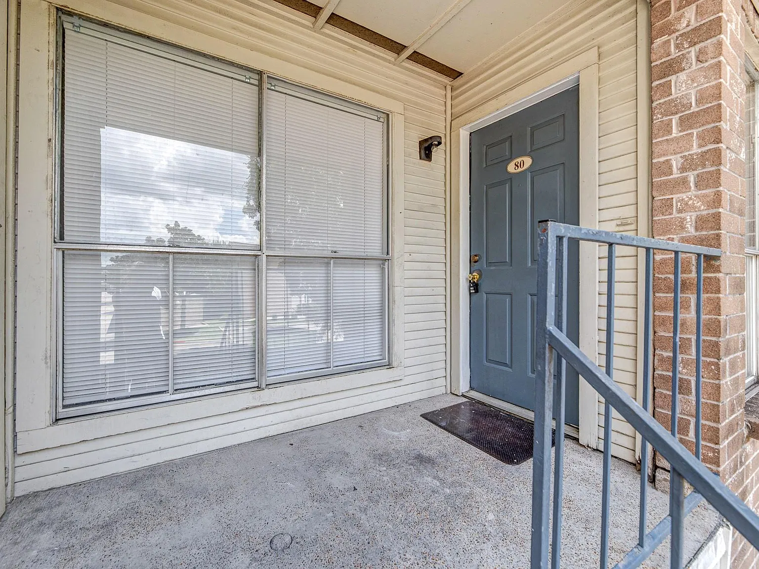 1 bed, 1.0 bath, 502 sqft, $1,000 — Photo 2