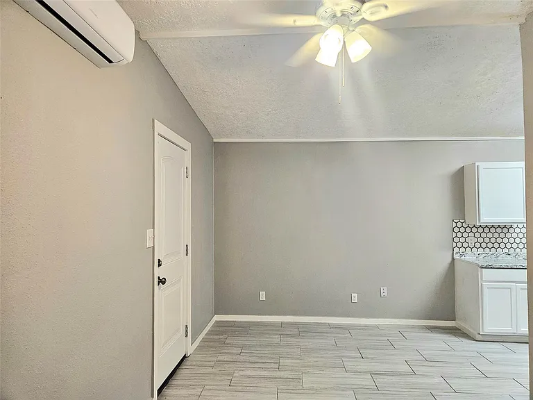 4419 W Bayshore Dr #6 — Photo 4