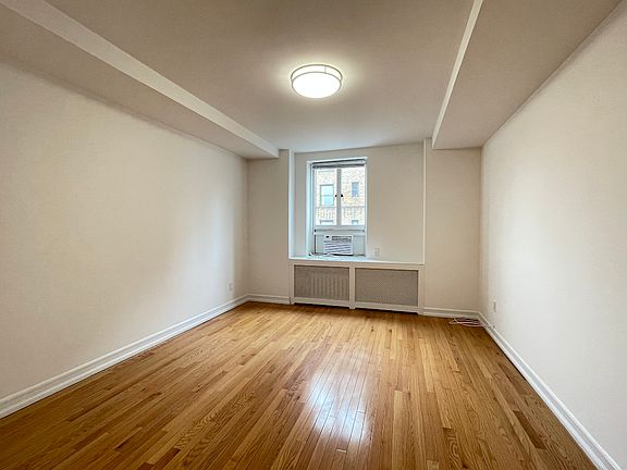 4th image of 752 W End Ave APT 15F