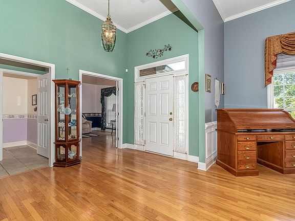 3rd image of 316 Gardenia Drive