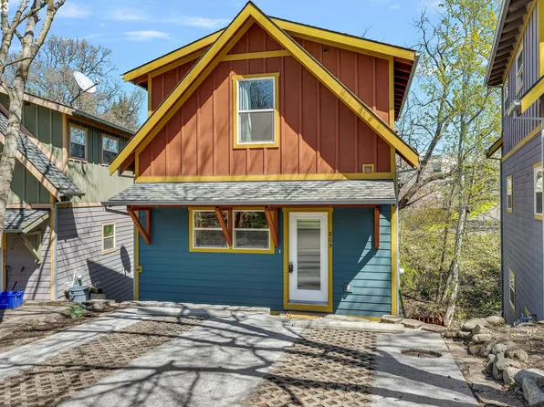 805 Katies Ln, Hood River, OR 97031