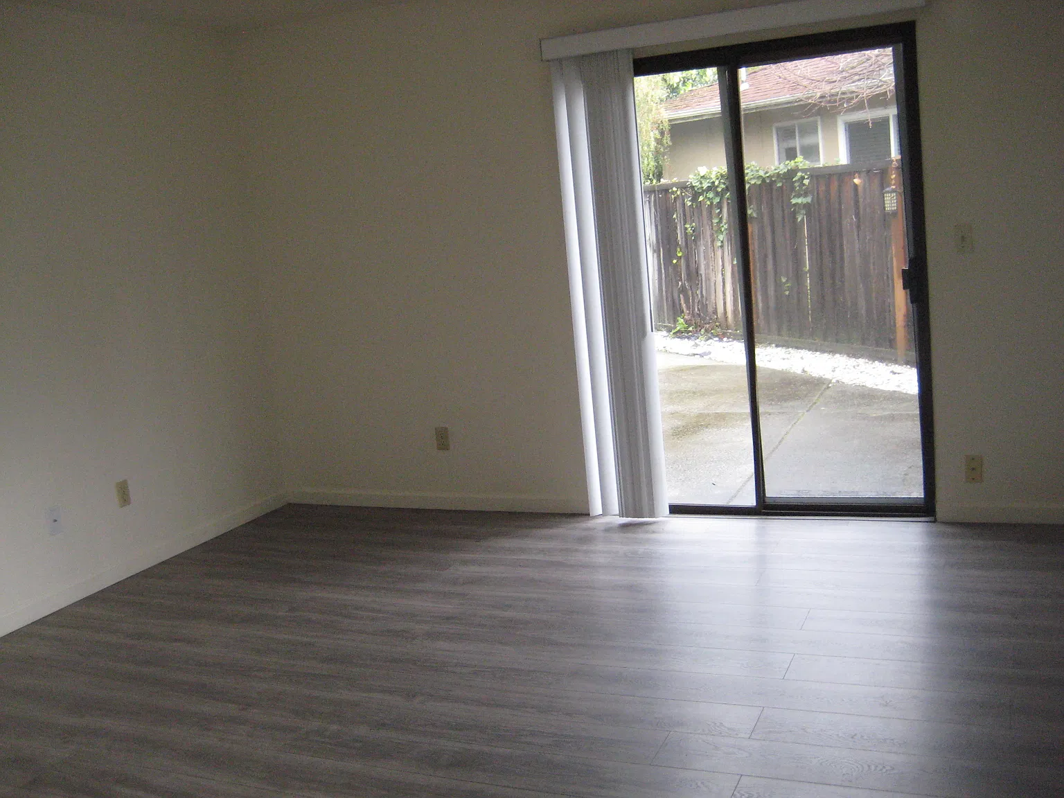 2 bed, 1.5 bath, 964 sqft, $3,295 — Photo 4