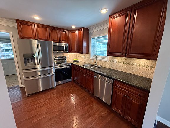 5th image of 12313 Izaak Walton Dr