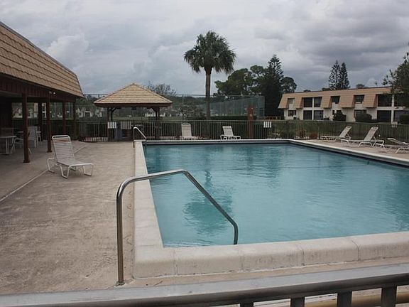 5th image of 4179 Oak Terrace Dr #4179