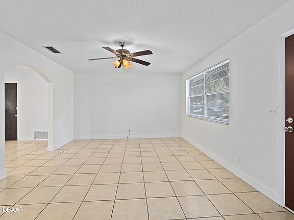 5th image of 47 Brookwood Dr