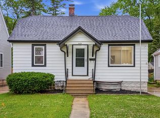 4626 N River Park Blvd, Glendale, WI 53209
