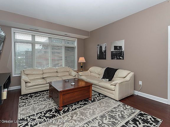 5th image of 220 M A C Ave #216