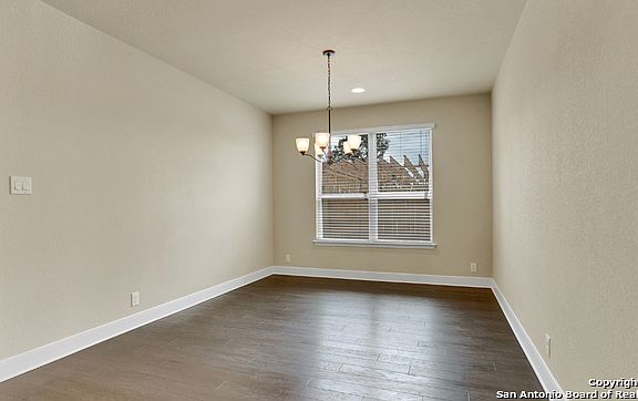 5th image of 220 Bamberger Ave