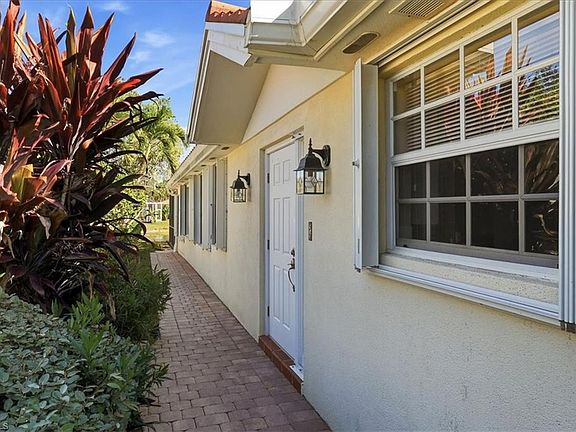 3rd image of 5728 Drummond WAY