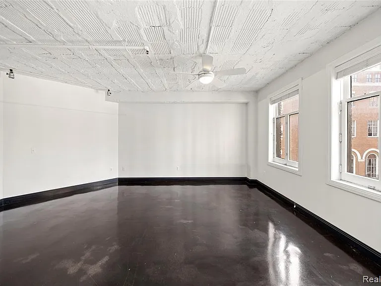 2233 Park Ave #5B — Photo 8