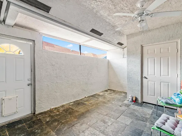 13916 Folkestone Cir APT 13916, Wellington, FL 33414