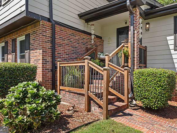 4th image of 229 Coeur Pl SW