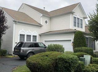 53 Balsam Ct, Paramus, NJ 07652