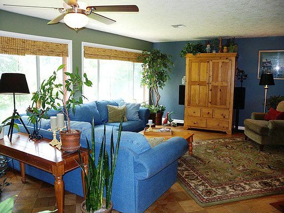 Spacious Living Room