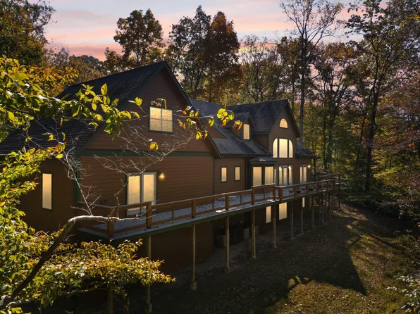 270 Wondering Woods Dr, Somerset, KY 42503