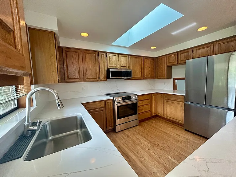 12371 Rainier Dr — Photo 3
