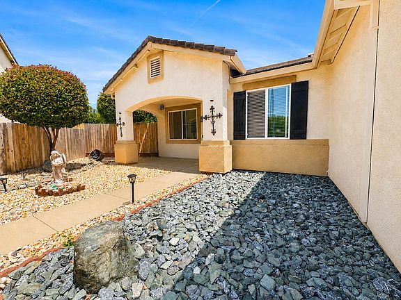 4th image of 124 Twin Rivers Dr