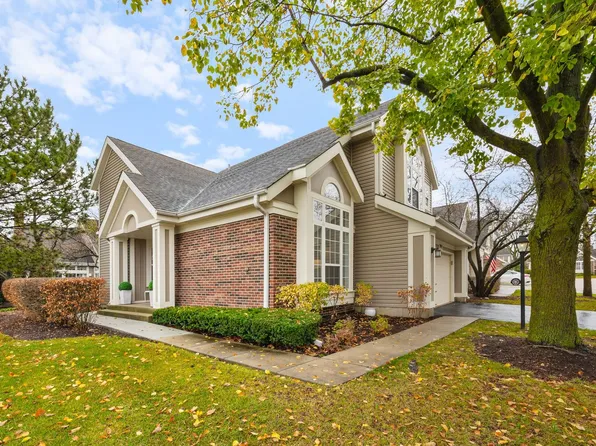 1941 N Windham Ct, Arlington Heights, IL 60004