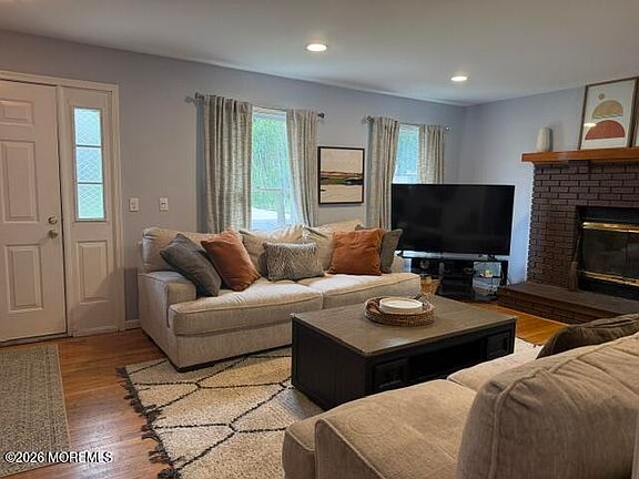 5th image of 2806 Johnson St