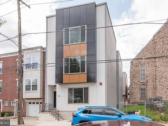 2nd image of 1528 N Marshall St