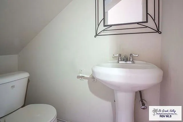 142 Country Club Rd #5 — Photo 11