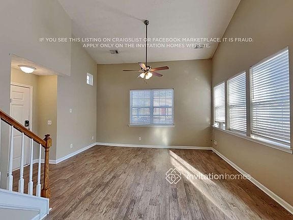 4th image of 573 W Oaks Dr