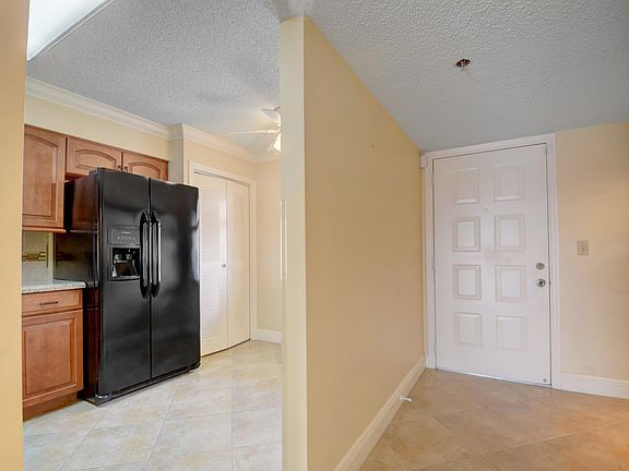 4th image of 7290 Kinghurst Drive #802