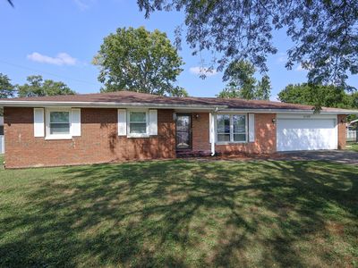 5120 Navajo Ct, Columbus, IN, 47203