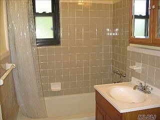 3rd image of 5729 246th Cres