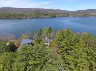 17 Mahkeenac Ter, Stockbridge, MA 01262