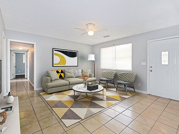 3rd image of 6813 Biddy Ln